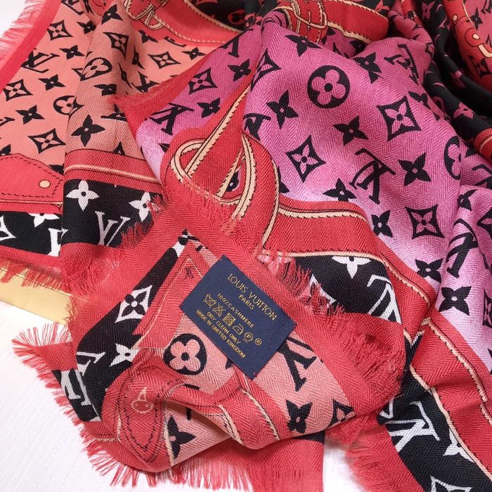 Louis Vuitton Scarf LV00100